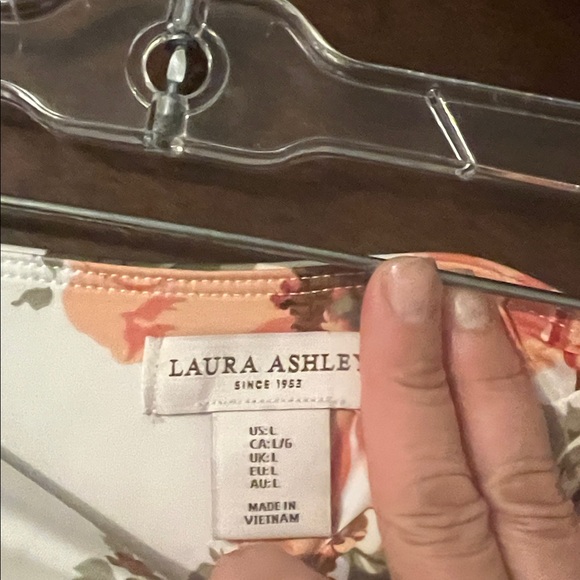 Laura Ashley Floral Mini Skirt in Pink and Cream - Picture 7 of 7